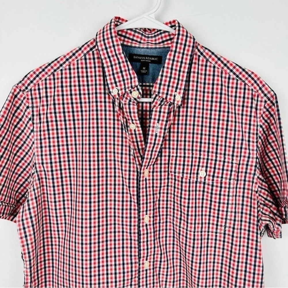 Banana Republic - Men's - Short Sleeve Button Up Plaid Shirt Soft Wash - Medium